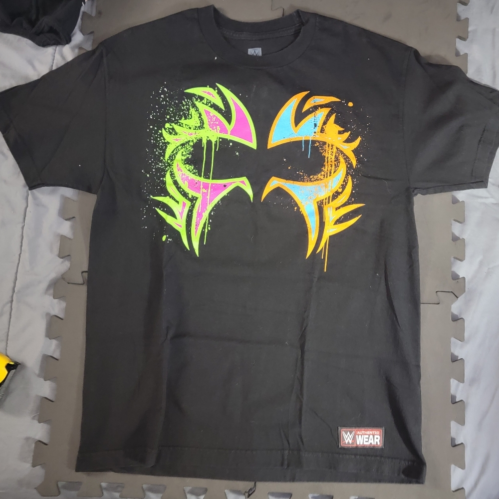 WWE Usos Authentic Gear Large Tshirt